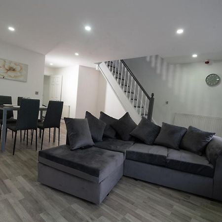 Modern Apartment In Liverpool City Centre Екстер'єр фото